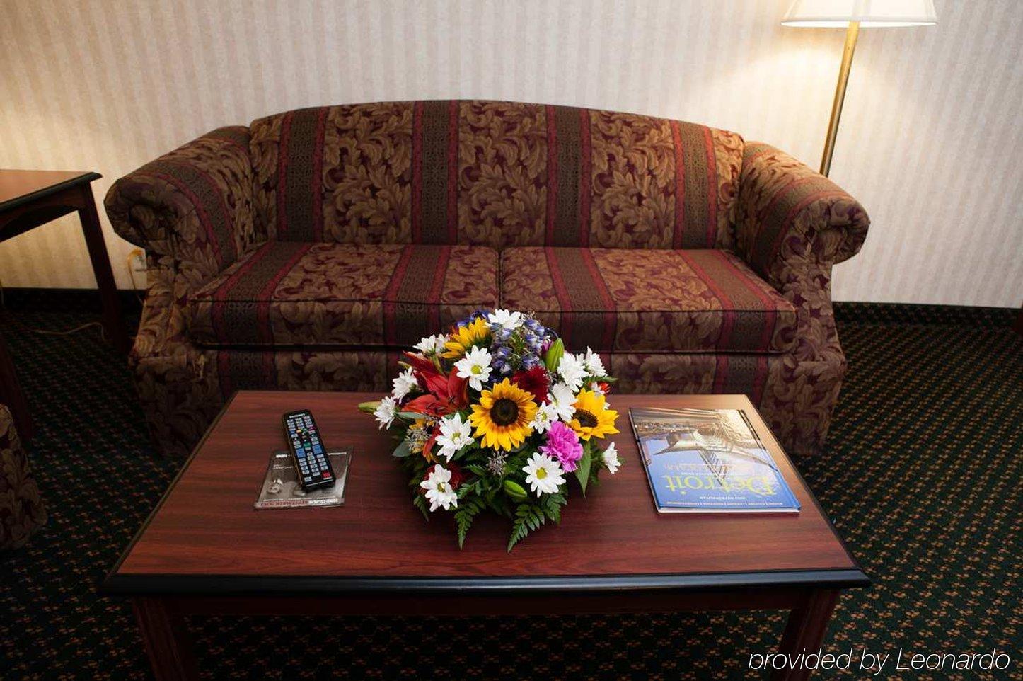 เอมบาสซี สวีท บาย ฮิลตัน ดีทรอยต์ ลิโวเนีย โนวี Hotel ภายนอก รูปภาพ