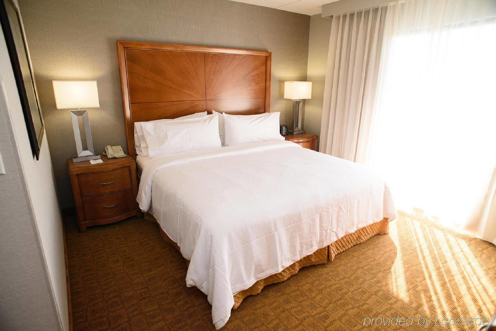 เอมบาสซี สวีท บาย ฮิลตัน ดีทรอยต์ ลิโวเนีย โนวี Hotel ภายนอก รูปภาพ